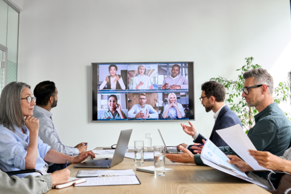 Client Observers Watching Focus Group Live Video Streaming